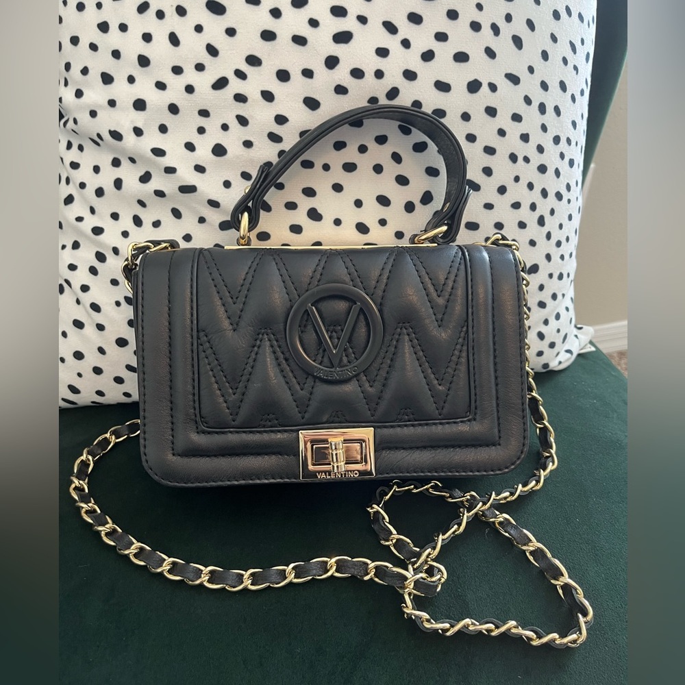 VALENTINO BY MARIO VALENTINO
Beatriz Quilted Leather Crossbody Bag Details